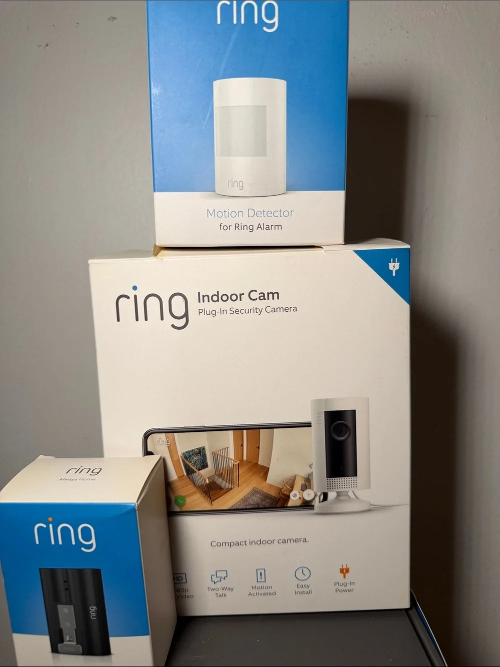 Ring Home Security Bundle Alarm + Peephole Cam + Indoor Cam + Extras